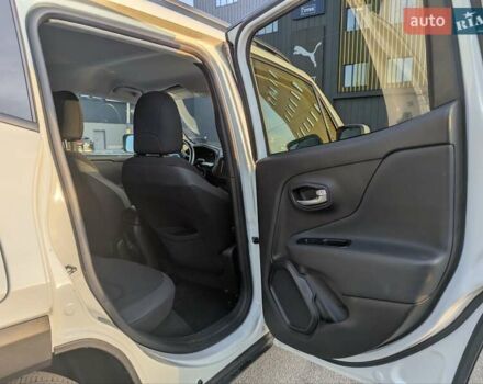 Белый Джип Ренегат, объемом двигателя 2.4 л и пробегом 48 тыс. км за 16200 $, фото 15 на Automoto.ua