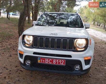 Белый Джип Ренегат, объемом двигателя 2.4 л и пробегом 40 тыс. км за 14299 $, фото 4 на Automoto.ua