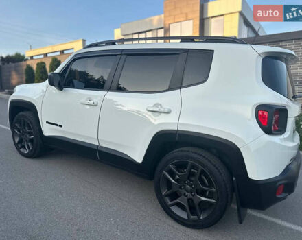 Белый Джип Ренегат, объемом двигателя 2.36 л и пробегом 61 тыс. км за 15400 $, фото 8 на Automoto.ua