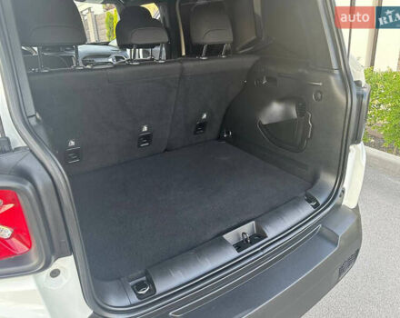 Белый Джип Ренегат, объемом двигателя 2.36 л и пробегом 61 тыс. км за 15400 $, фото 30 на Automoto.ua