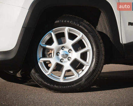 Белый Джип Ренегат, объемом двигателя 0 л и пробегом 95 тыс. км за 15800 $, фото 7 на Automoto.ua