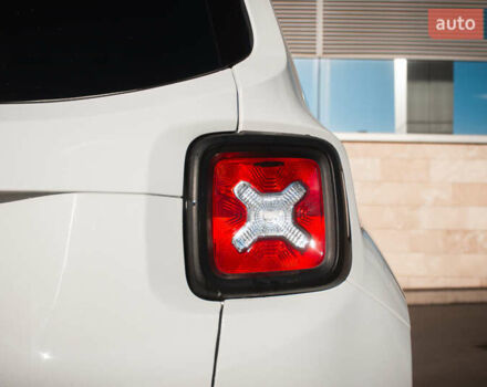 Белый Джип Ренегат, объемом двигателя 0 л и пробегом 95 тыс. км за 15800 $, фото 33 на Automoto.ua