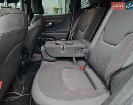 Джип Ренегат 2020 в Сумах на Automoto.ua Белый Джип Ренегат, объемом двигателя 1.33 л и пробегом 138 тыс. км за 16500 $, фото 27 на Automoto.ua