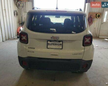 Білий Джип Ренегат, об'ємом двигуна 1.33 л та пробігом 113 тис. км за 2100 $, фото 5 на Automoto.ua