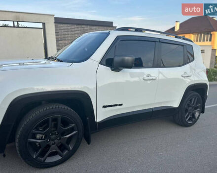 Белый Джип Ренегат, объемом двигателя 2.36 л и пробегом 61 тыс. км за 15400 $, фото 3 на Automoto.ua