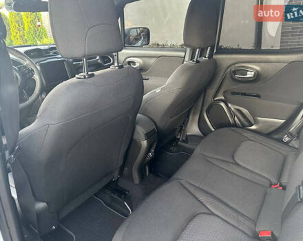 Белый Джип Ренегат, объемом двигателя 2.36 л и пробегом 61 тыс. км за 15400 $, фото 34 на Automoto.ua