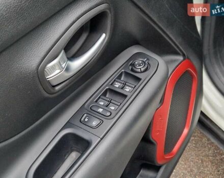 Джип Ренегат 2020 в Сумах на Automoto.ua Белый Джип Ренегат, объемом двигателя 1.33 л и пробегом 138 тыс. км за 16500 $, фото 37 на Automoto.ua