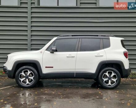 Джип Ренегат 2020 в Сумах на Automoto.ua Белый Джип Ренегат, объемом двигателя 1.33 л и пробегом 138 тыс. км за 16500 $, фото 15 на Automoto.ua