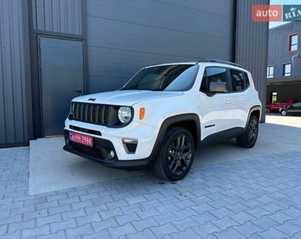 Білий Джип Ренегат, об'ємом двигуна 2.4 л та пробігом 92 тис. км за 13999 $, фото 7 на Automoto.ua