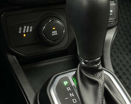 Джип Ренегат 2023 в Броварах на Automoto.ua Белый Джип Ренегат, объемом двигателя 0 л и пробегом 27 тыс. км за 18500 $, фото 26 на Automoto.ua