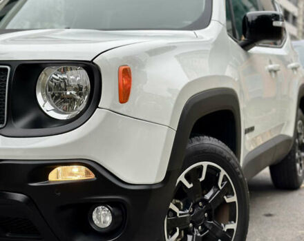 Джип Ренегат 2023 в Броварах на Automoto.ua Белый Джип Ренегат, объемом двигателя 0 л и пробегом 27 тыс. км за 18500 $, фото 12 на Automoto.ua