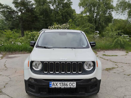 Джип Ренегат 2015 у Києві на Automoto.ua Білий Джип Ренегат, об'ємом двигуна 2.36 л та пробігом 160 тис. км за 12700 $, фото 1 на Automoto.ua