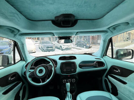 Белый Джип Ренегат, объемом двигателя 2.4 л и пробегом 134 тыс. км за 15300 $, фото 1 на Automoto.ua