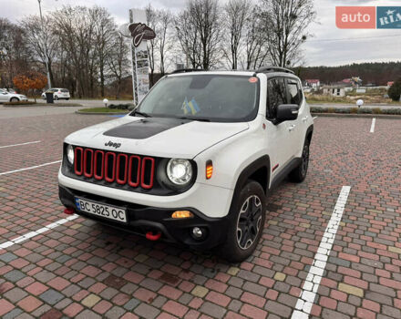 Белый Джип Ренегат, объемом двигателя 2.36 л и пробегом 107 тыс. км за 16500 $, фото 1 на Automoto.ua