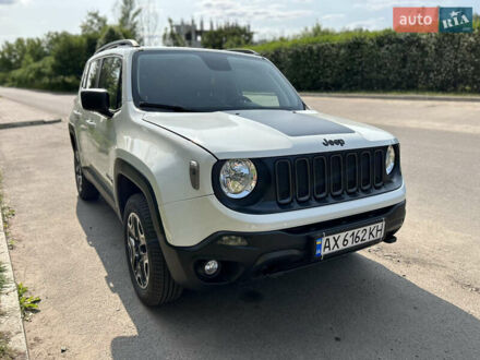 Джип Ренегат 2018 в Сумах на Automoto.ua Белый Джип Ренегат, объемом двигателя 2.36 л и пробегом 50 тыс. км за 16200 $, фото 1 на Automoto.ua