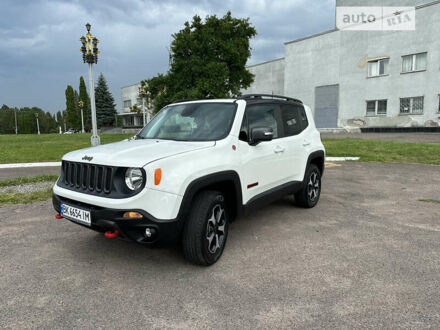 Джип Ренегат 2019 у Рівному на Automoto.ua Білий Джип Ренегат, об'ємом двигуна 1.33 л та пробігом 53 тис. км за 14950 $, фото 1 на Automoto.ua