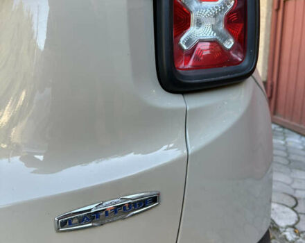 Бежевий Джип Ренегат, об'ємом двигуна 2.4 л та пробігом 83 тис. км за 12450 $, фото 22 на Automoto.ua