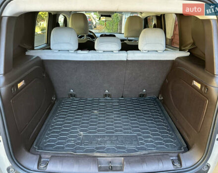 Бежевий Джип Ренегат, об'ємом двигуна 2.4 л та пробігом 83 тис. км за 12450 $, фото 21 на Automoto.ua