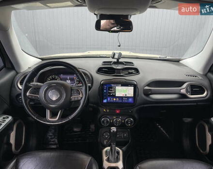 Бежевый Джип Ренегат, объемом двигателя 2.36 л и пробегом 185 тыс. км за 10700 $, фото 6 на Automoto.ua