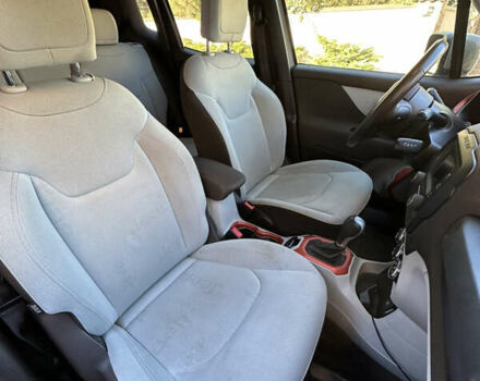 Бежевий Джип Ренегат, об'ємом двигуна 2.4 л та пробігом 83 тис. км за 12450 $, фото 16 на Automoto.ua