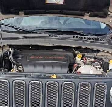 Джип Ренегат 2015 в Одессе на Automoto.ua Бежевый Джип Ренегат, объемом двигателя 2.36 л и пробегом 83 тыс. км за 11799 $, фото 11 на Automoto.ua