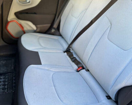 Бежевий Джип Ренегат, об'ємом двигуна 2.4 л та пробігом 83 тис. км за 12450 $, фото 14 на Automoto.ua