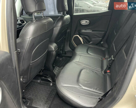 Бежевый Джип Ренегат, объемом двигателя 2.36 л и пробегом 185 тыс. км за 10700 $, фото 10 на Automoto.ua