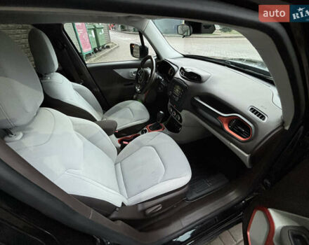 Черный Джип Ренегат, объемом двигателя 2.36 л и пробегом 136 тыс. км за 11499 $, фото 8 на Automoto.ua