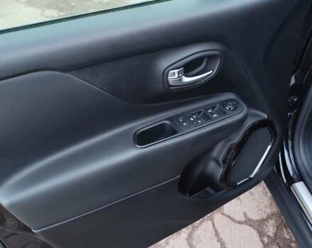 Чорний Джип Ренегат, об'ємом двигуна 2.36 л та пробігом 174 тис. км за 13300 $, фото 21 на Automoto.ua