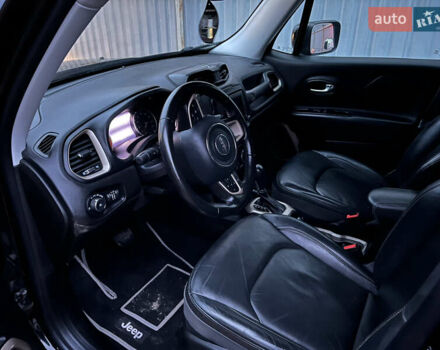 Джип Ренегат 2016 в Броварах на Automoto.ua Черный Джип Ренегат, объемом двигателя 2.36 л и пробегом 148 тыс. км за 11500 $, фото 5 на Automoto.ua