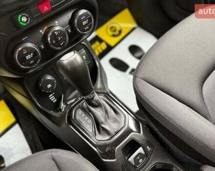 Черный Джип Ренегат, объемом двигателя 2.36 л и пробегом 189 тыс. км за 12500 $, фото 16 на Automoto.ua