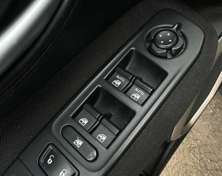 Чорний Джип Ренегат, об'ємом двигуна 2.36 л та пробігом 168 тис. км за 12300 $, фото 13 на Automoto.ua