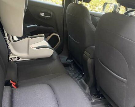 Черный Джип Ренегат, объемом двигателя 1.37 л и пробегом 74 тыс. км за 18582 $, фото 10 на Automoto.ua