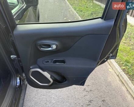 Черный Джип Ренегат, объемом двигателя 2.36 л и пробегом 190 тыс. км за 11800 $, фото 36 на Automoto.ua