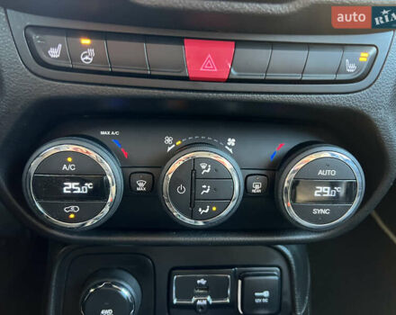 Черный Джип Ренегат, объемом двигателя 2.36 л и пробегом 147 тыс. км за 13500 $, фото 49 на Automoto.ua