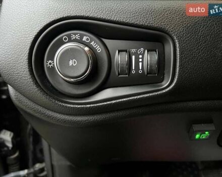 Чорний Джип Ренегат, об'ємом двигуна 2.36 л та пробігом 105 тис. км за 14200 $, фото 16 на Automoto.ua