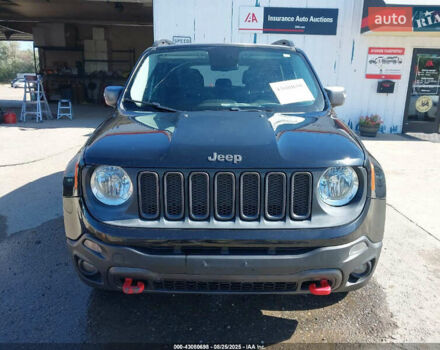 Чорний Джип Ренегат, об'ємом двигуна 2.4 л та пробігом 162 тис. км за 1500 $, фото 10 на Automoto.ua