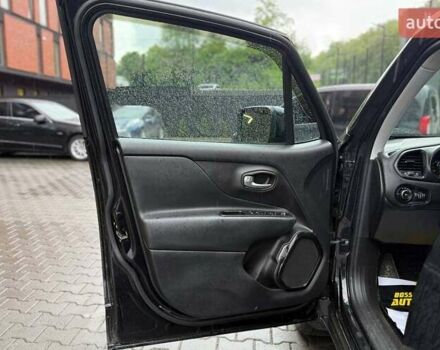 Черный Джип Ренегат, объемом двигателя 2.36 л и пробегом 189 тыс. км за 12500 $, фото 6 на Automoto.ua