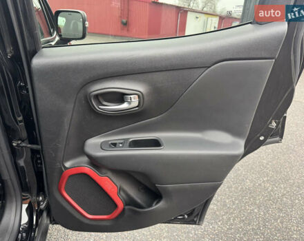 Чорний Джип Ренегат, об'ємом двигуна 2.4 л та пробігом 155 тис. км за 12800 $, фото 25 на Automoto.ua