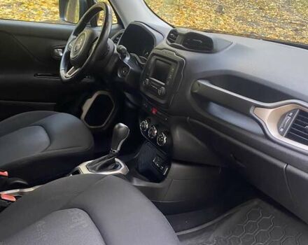 Черный Джип Ренегат, объемом двигателя 1.37 л и пробегом 74 тыс. км за 18582 $, фото 11 на Automoto.ua