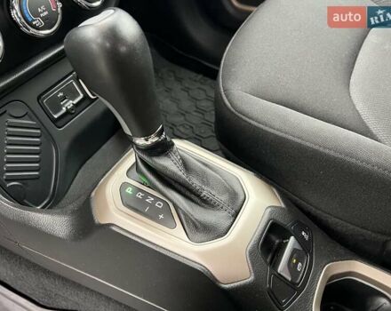 Черный Джип Ренегат, объемом двигателя 2.36 л и пробегом 167 тыс. км за 11999 $, фото 18 на Automoto.ua