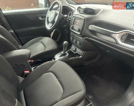 Черный Джип Ренегат, объемом двигателя 2.36 л и пробегом 110 тыс. км за 12900 $, фото 11 на Automoto.ua