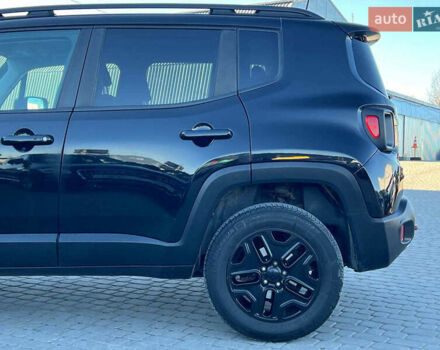 Черный Джип Ренегат, объемом двигателя 2.4 л и пробегом 76 тыс. км за 12990 $, фото 4 на Automoto.ua