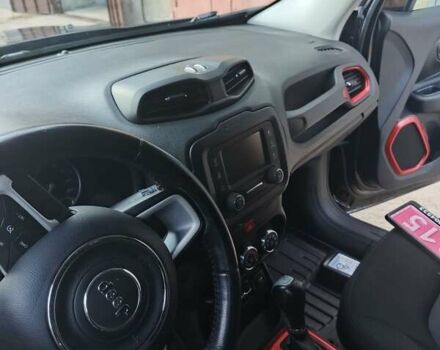 Джип Ренегат 2017 у Ирпене на Automoto.ua Чорний Джип Ренегат, об'ємом двигуна 2.36 л та пробігом 170 тис. км за 13500 $, фото 15 на Automoto.ua