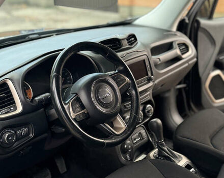 Джип Ренегат 2017 в Броварах на Automoto.ua Черный Джип Ренегат, объемом двигателя 2.4 л и пробегом 76 тыс. км за 12400 $, фото 10 на Automoto.ua