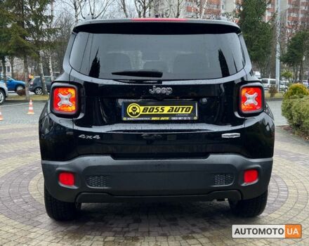Черный Джип Ренегат, объемом двигателя 2.4 л и пробегом 71 тыс. км за 14550 $, фото 5 на Automoto.ua