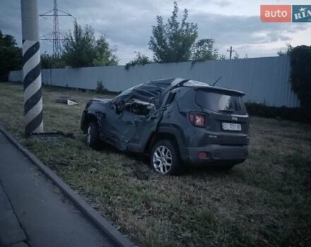 Черный Джип Ренегат, объемом двигателя 2.4 л и пробегом 206 тыс. км за 3800 $, фото 3 на Automoto.ua