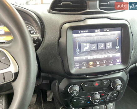 Джип Ренегат 2018 в Киеве на Automoto.ua Черный Джип Ренегат, объемом двигателя 2.36 л и пробегом 82 тыс. км за 11500 $, фото 12 на Automoto.ua