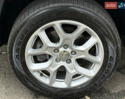 Чорний Джип Ренегат, об'ємом двигуна 2.4 л та пробігом 143 тис. км за 13500 $, фото 31 на Automoto.ua