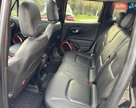 Чорний Джип Ренегат, об'ємом двигуна 2.36 л та пробігом 97 тис. км за 16100 $, фото 33 на Automoto.ua